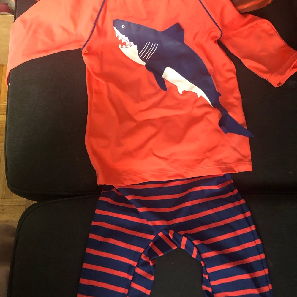 NWT Boden toddler swimsuit SPF 40 sz 4-5 years